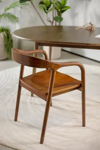 כיסא ירדן בראון עץ מלא