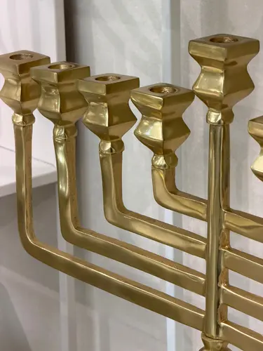 חנוכייה מלכותית גולדי BRASS 70 ס"מ
