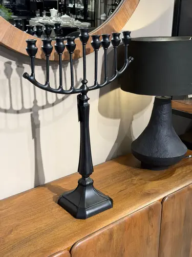 חנוכיה BRASSBLACK רגל סגורה