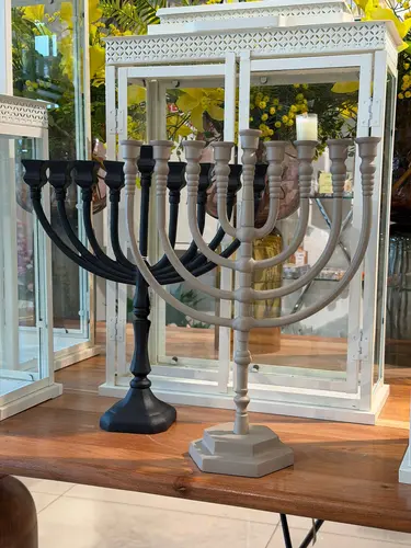 חנוכיית קנים BRASS שחורה שלוש מידות לבחירה