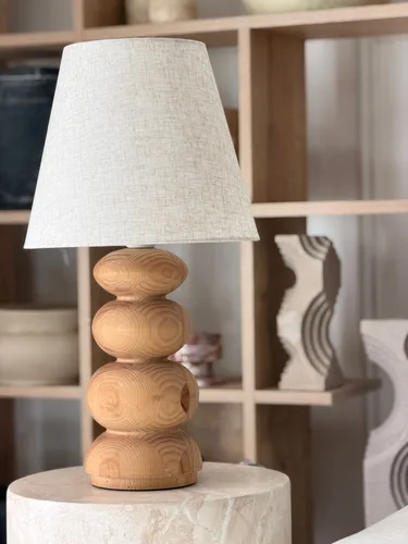 מנורת שולחן בבל כדורי עץ טבעי