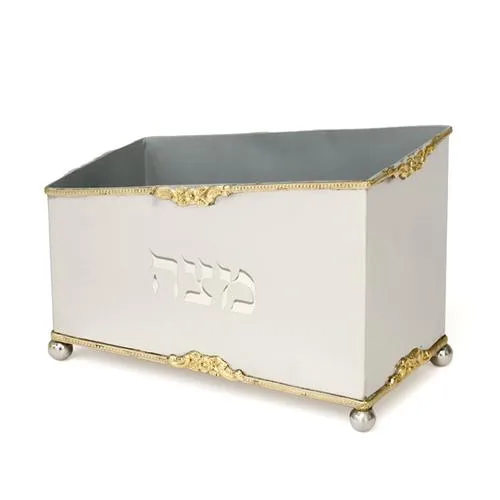 מעמד מצות עומד דגם הילה